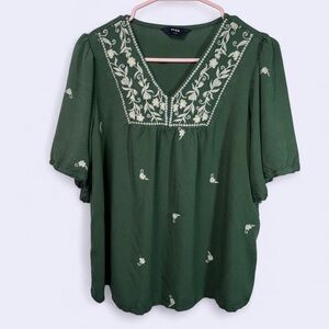 Max Embroidered Boho Peasant Top
Size: Large (14)
Pit to pit: 19”